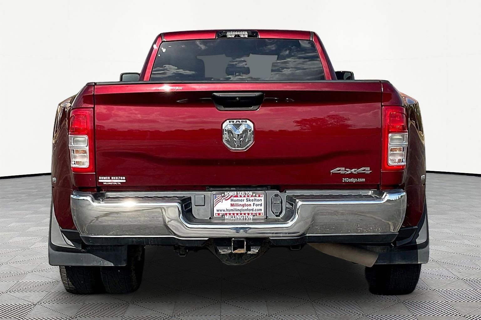 Used 2024 RAM 3500 Tradesman w/ Chrome Appearance Group image 4