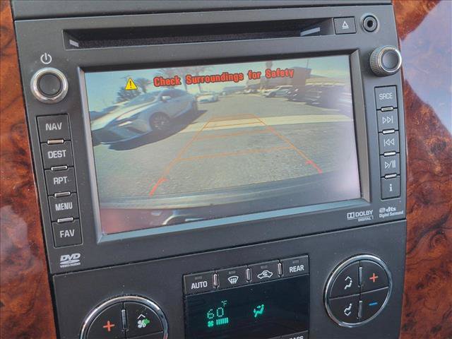 Used 2014 Chevrolet Suburban LTZ RWD image 15