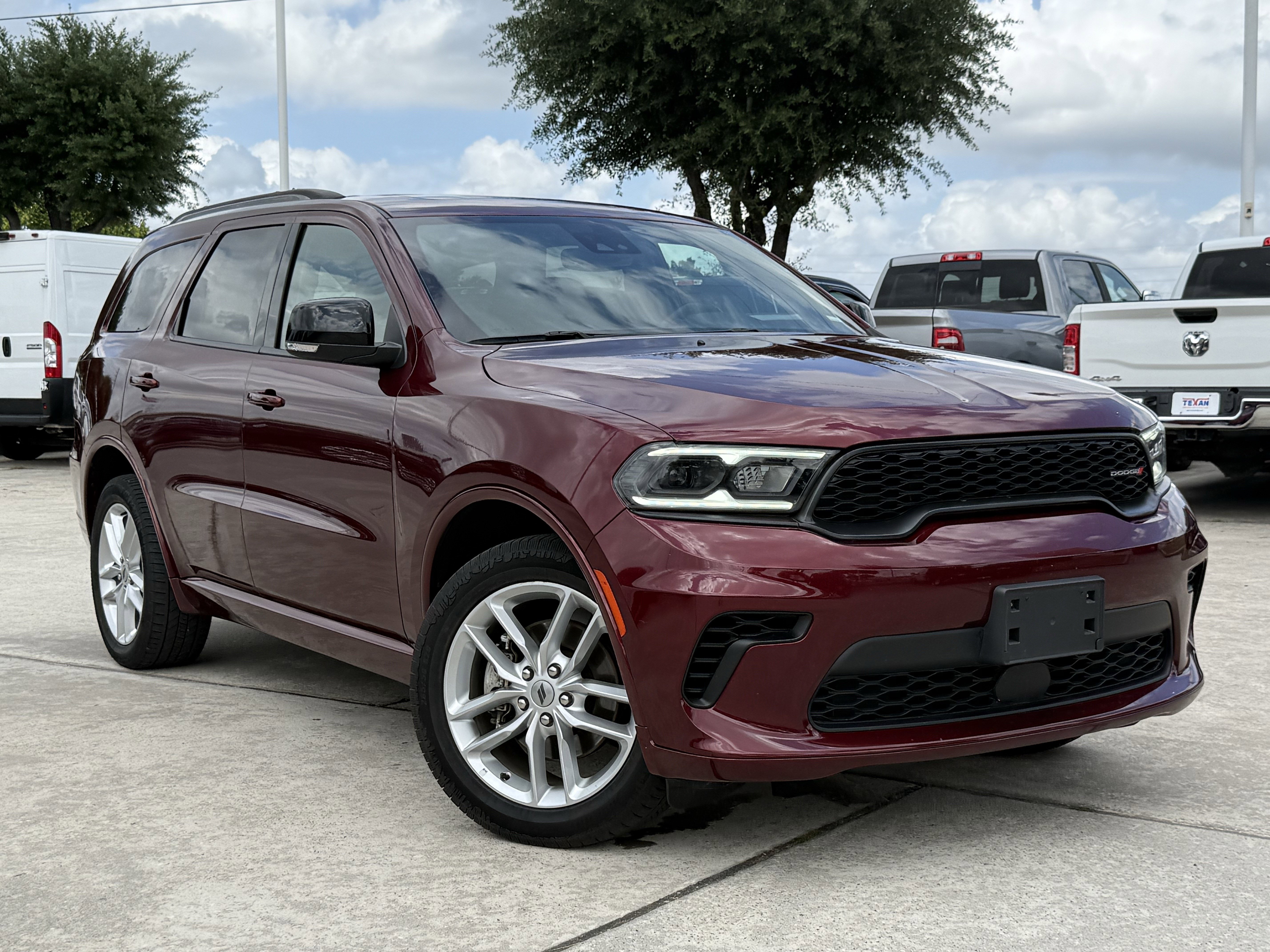 Used 2024 Dodge Durango GT AWD/4WD image 2