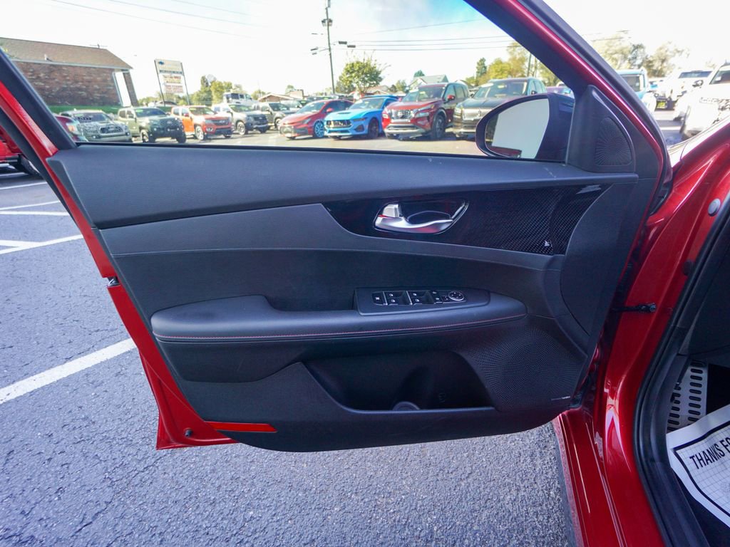 Used 2023 Kia Forte GT w/ GT2 Package image 16