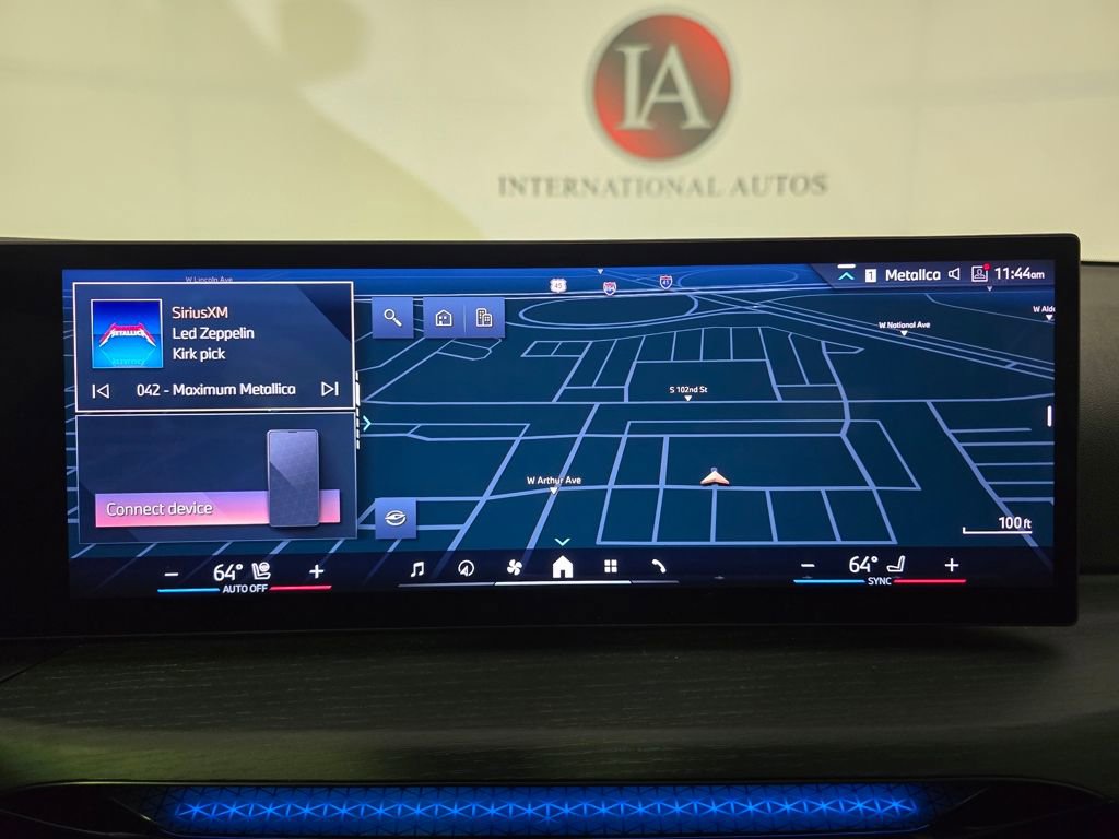 Used 2025 BMW 330i xDrive Sedan w/ M Sport Package image 14