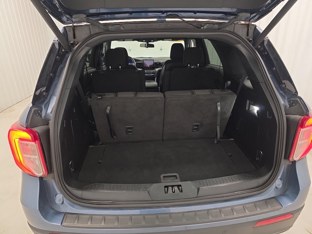 Used 2020 Ford Explorer XLT AWD/4WD image 17