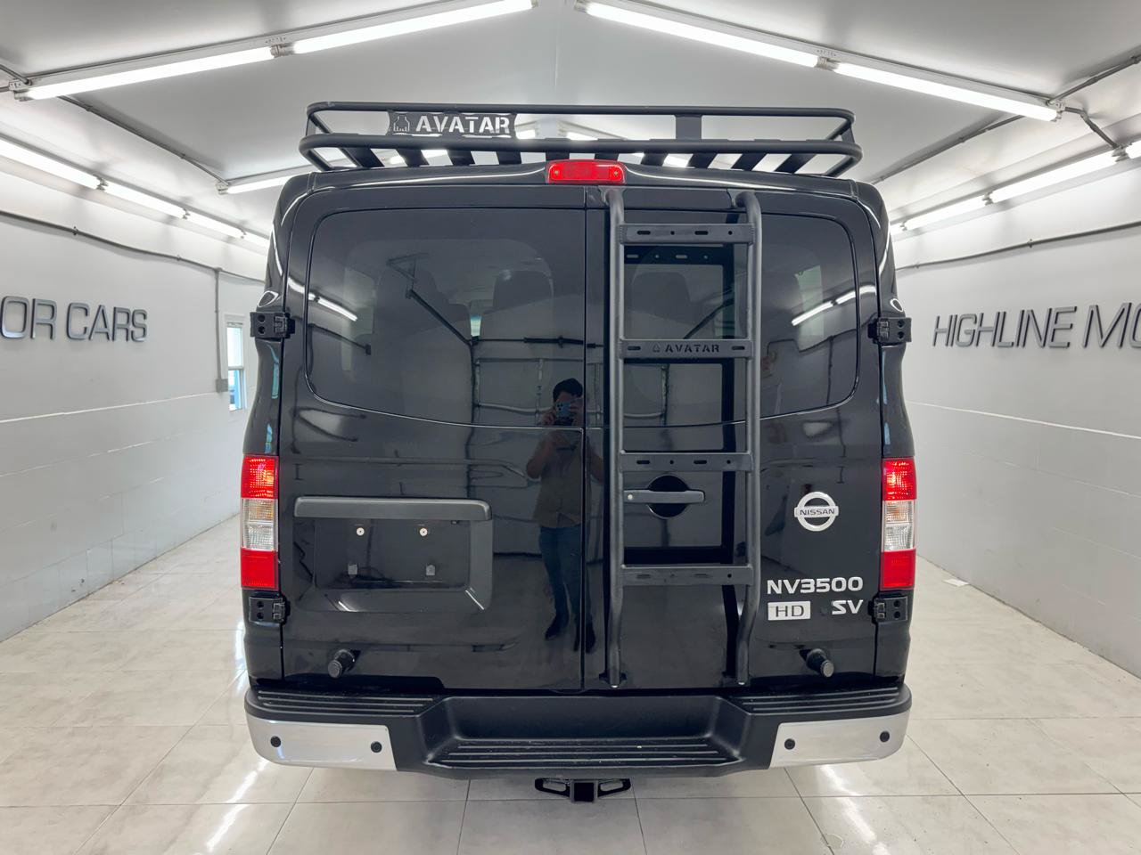 Used 2014 Nissan NV 3500 SV w/ Technology Package RWD image 5