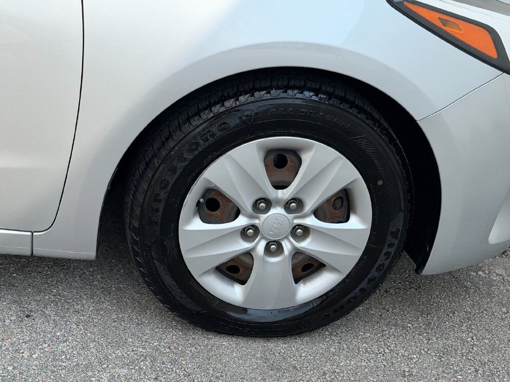 Used 2018 Kia Forte LX w/ LX Popular Package FWD image 9
