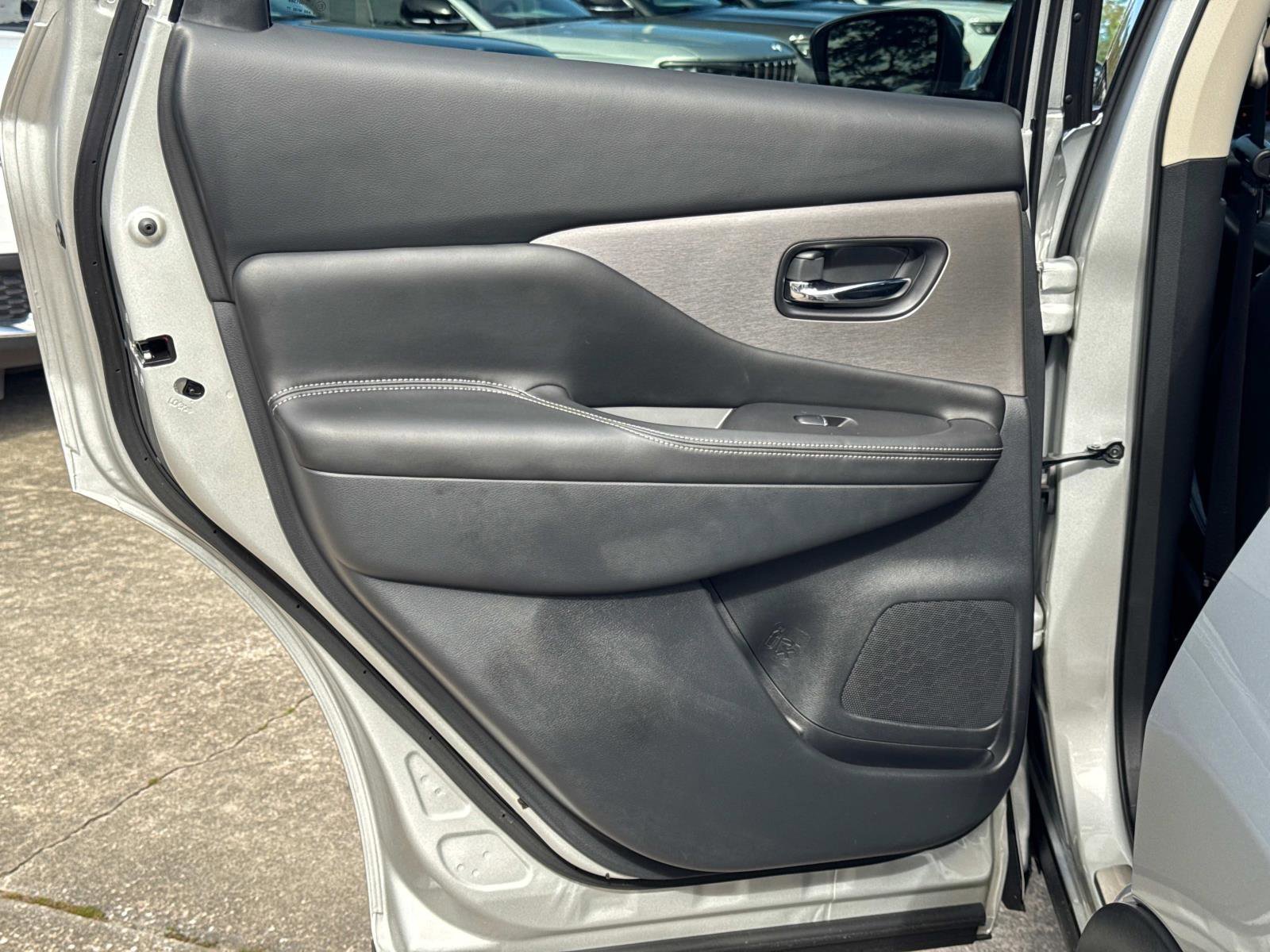 Used 2022 Nissan Murano SL w/ SL Moonroof Package image 11