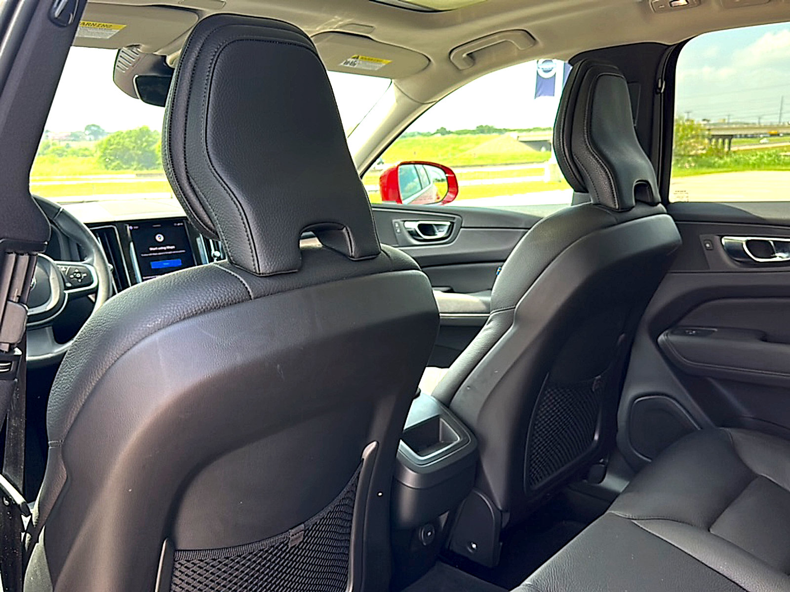 Used 2022 Volvo XC60 B5 Momentum AWD/4WD image 18