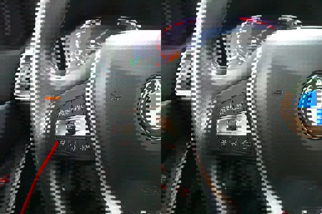 Used 2020 BMW 330i xDrive Sedan w/ Premium Package image 13