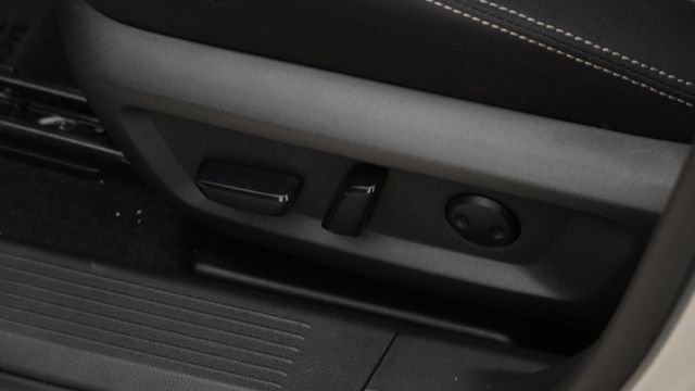 Used 2022 Nissan Rogue SV image 20