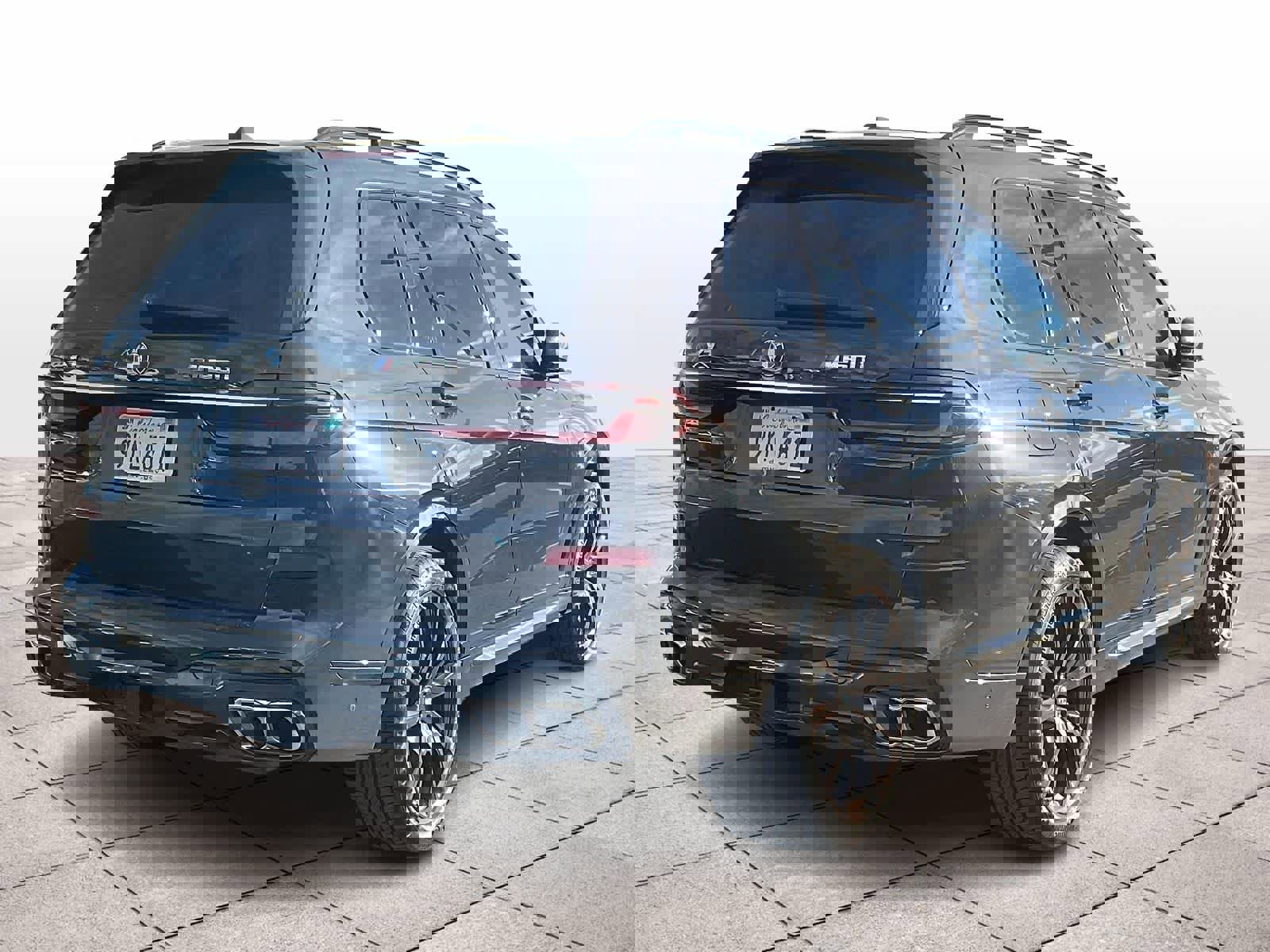 Used 2024 BMW X7 M60i w/ Executive Package image 13