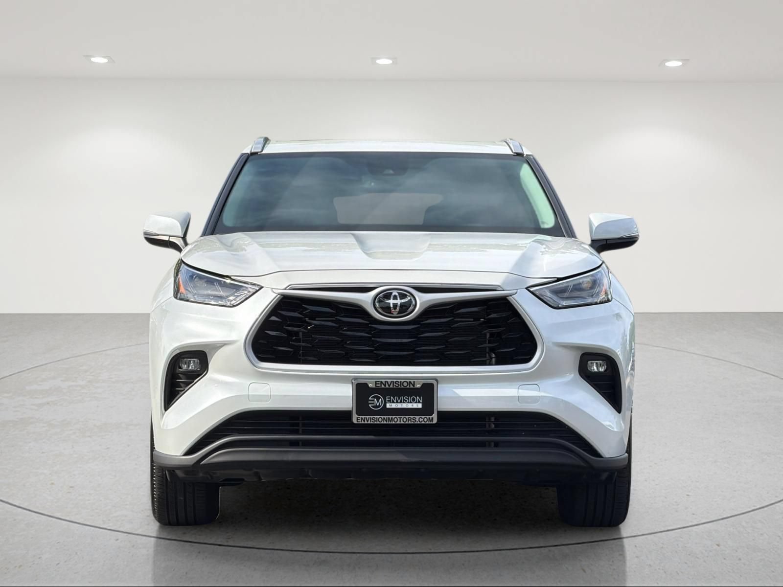 Used 2026 Toyota Highlander XLE AWD/4WD image 8