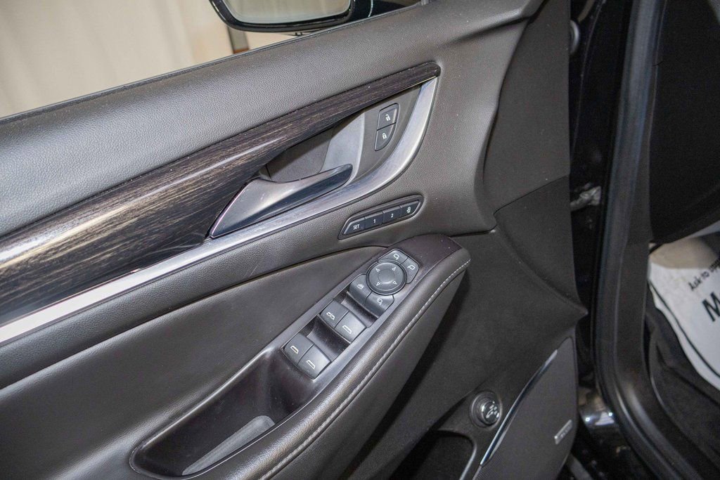 Used 2020 Buick Enclave Avenir w/ Avenir Technology Package image 11