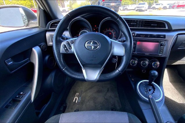 Used 2015 Scion tC FWD image 5
