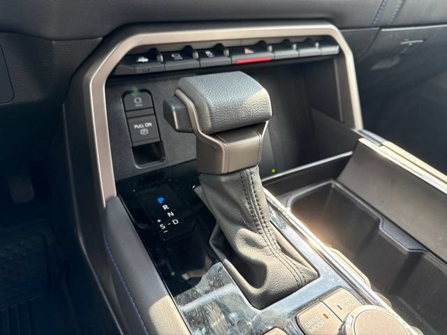 Used 2026 Toyota Sequoia Platinum AWD/4WD image 18