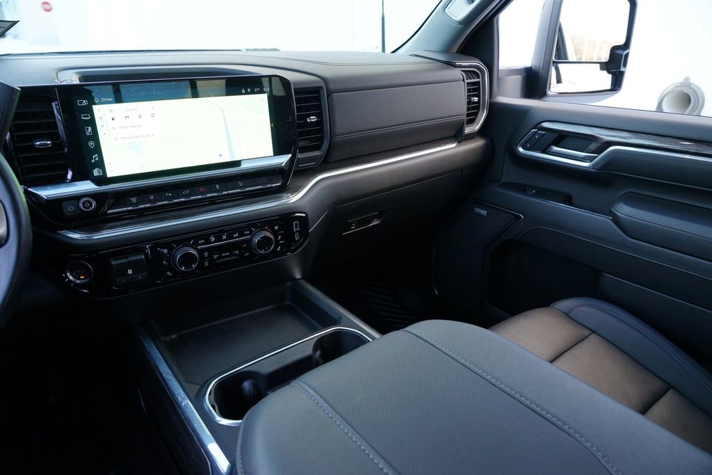 Used 2025 Chevrolet Silverado 3500 LTZ w/ LTZ Plus Package image 23