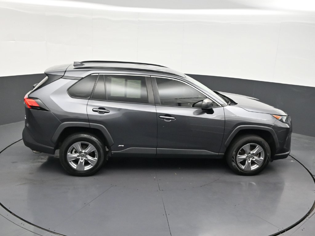 Used 2022 Toyota RAV4 LE AWD/4WD image 20