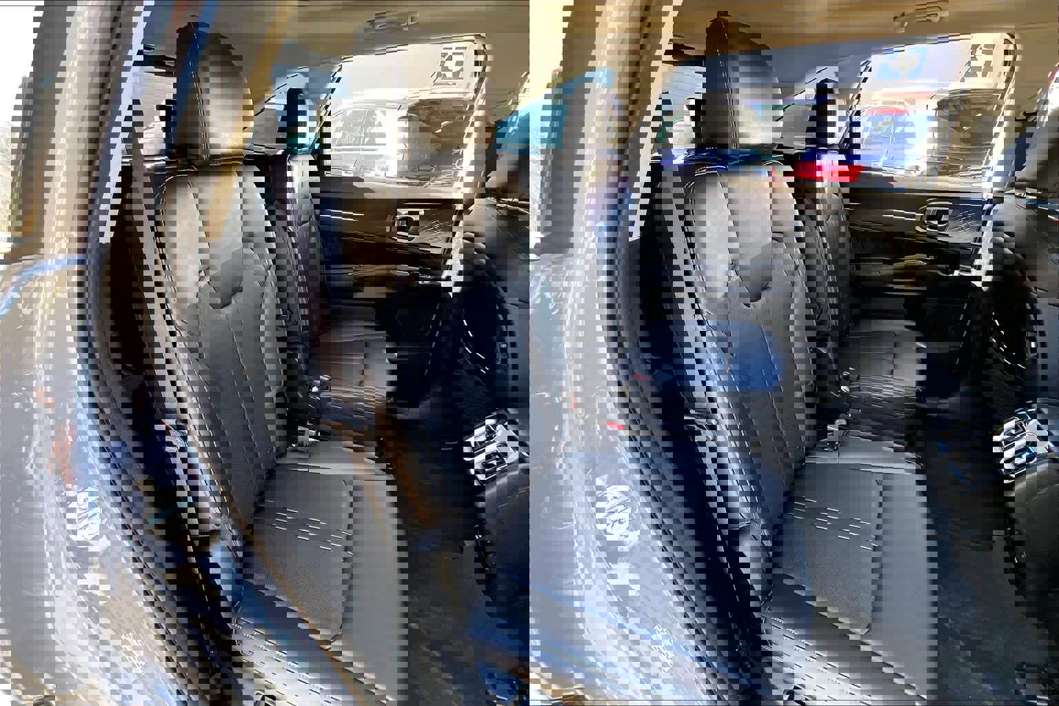 Used 2023 Kia Sorento SX image 19