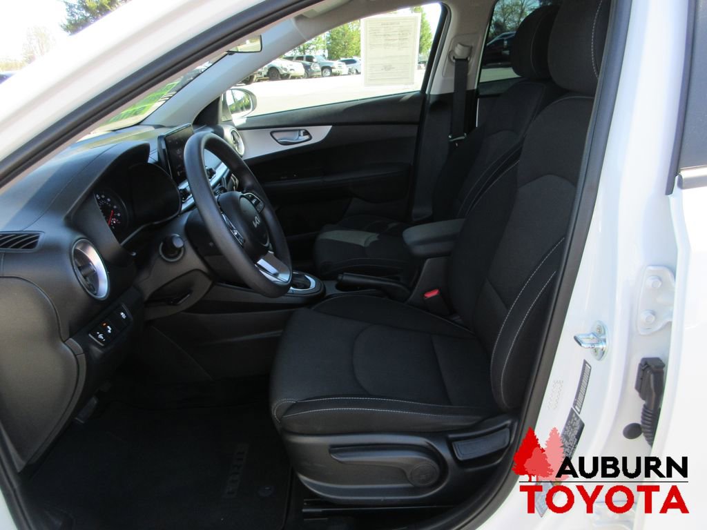 Used 2022 Kia Forte LXS w/ LXS Technology Package image 8