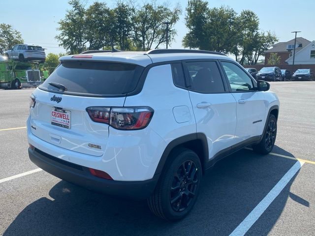 New 2025 Jeep Compass Latitude w/ Sun & Sound Group image 8