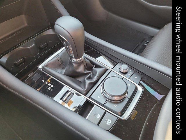 New 2025 MAZDA MAZDA3 Hatchback w/Premium Plus Pkg image 11