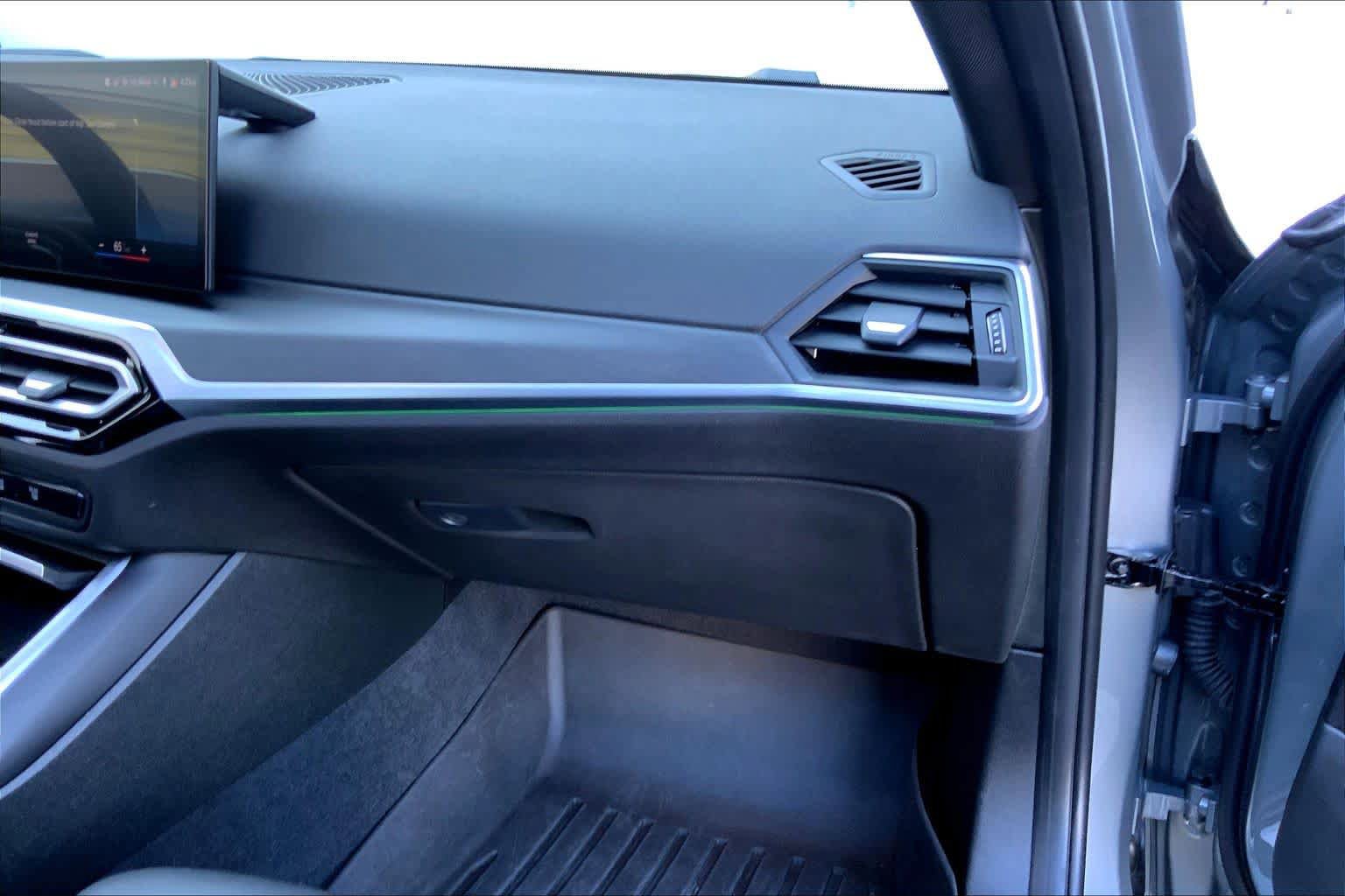 Used 2023 BMW 330i xDrive Sedan w/ Premium Package image 18