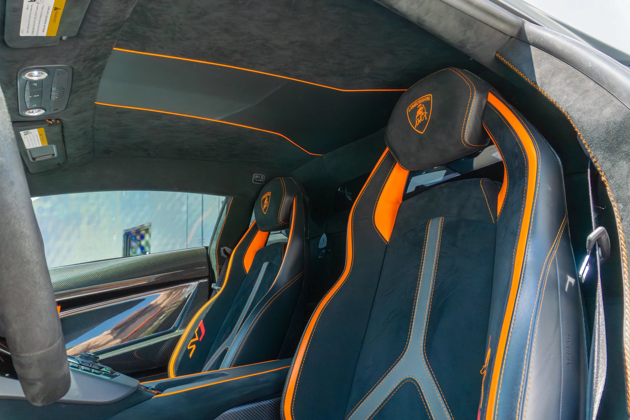 Used 2019 Lamborghini Aventador SVJ AWD/4WD image 55