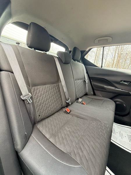 Used 2021 Nissan Kicks SV image 12