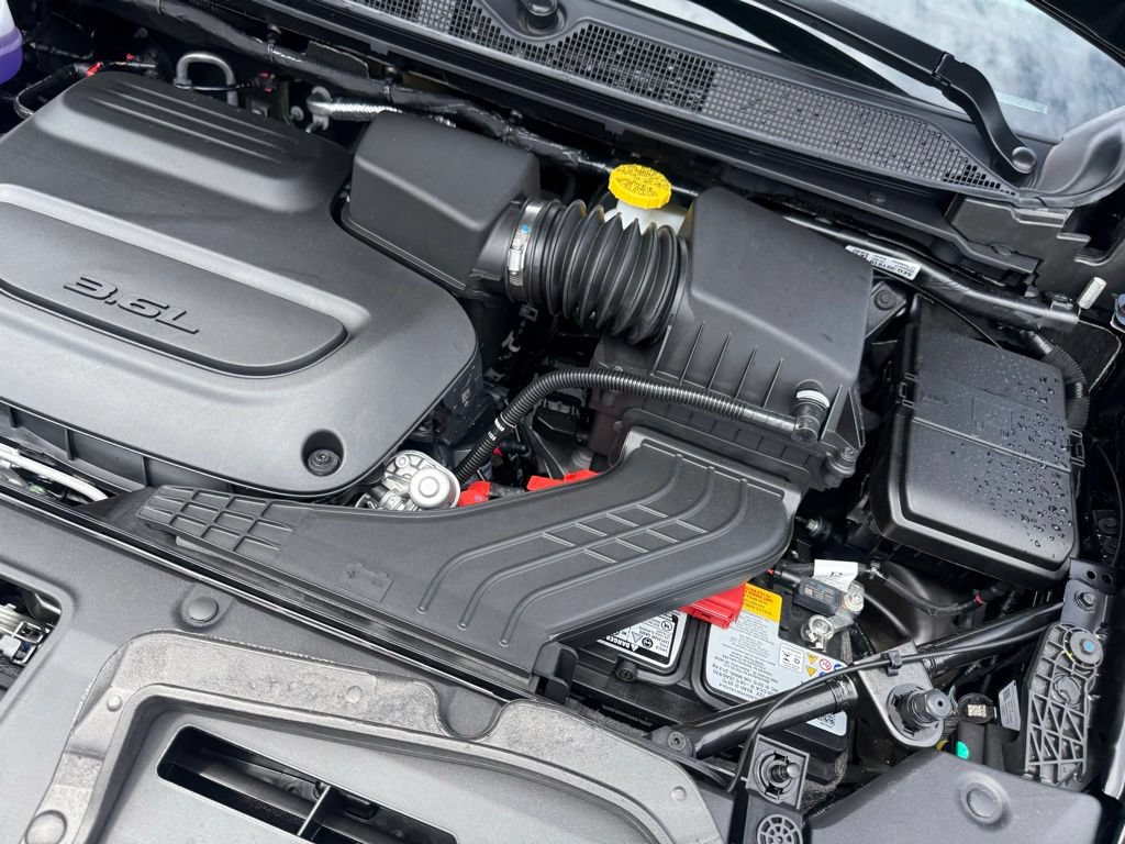 New 2027 Chrysler Pacifica Select FWD image 57