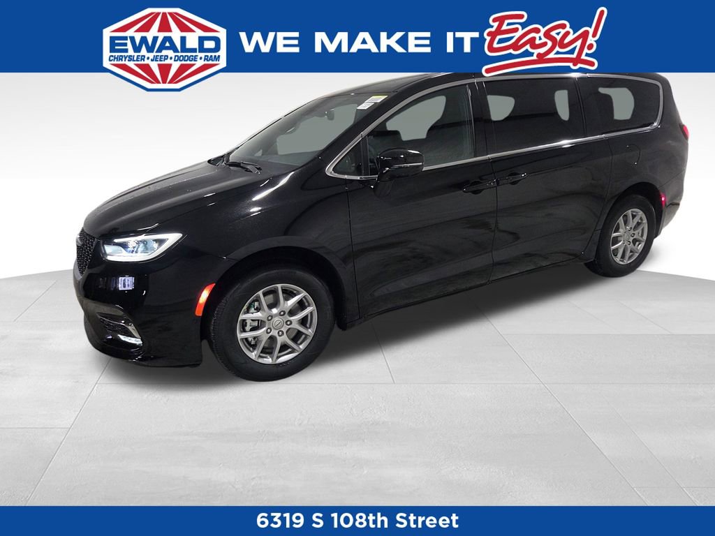 New 2026 Chrysler Pacifica Select FWD image 16