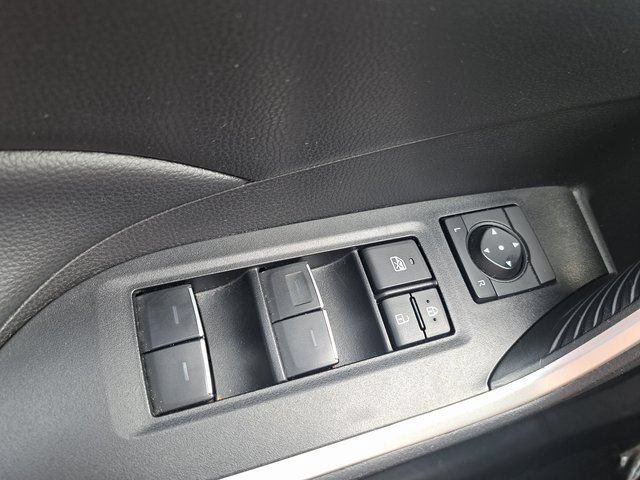 Used 2025 Toyota RAV4 XLE AWD/4WD image 27