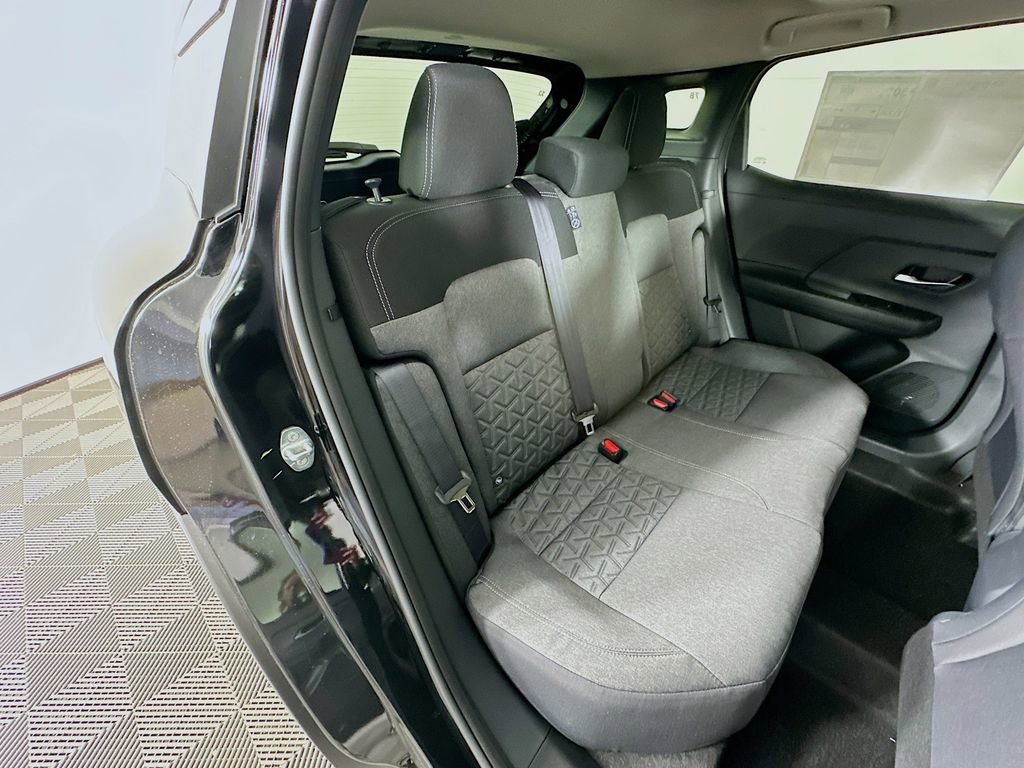 New 2026 Nissan Kicks SV w/ SV Premium Package image 34