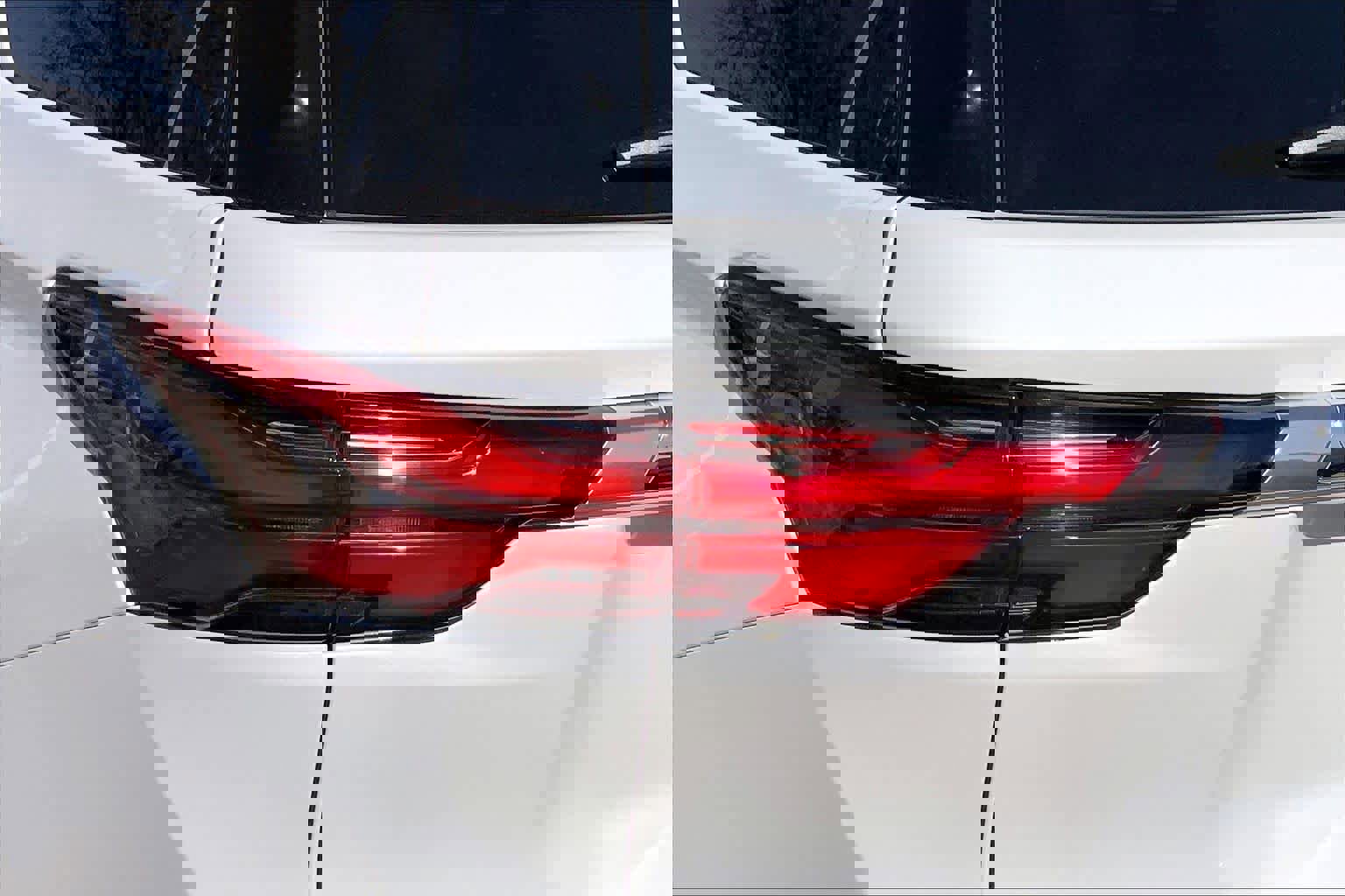 Used 2023 Chevrolet Traverse High Country image 29