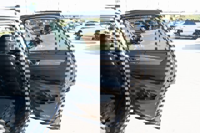 New 2026 Volkswagen Atlas Cross Sport SE image 14