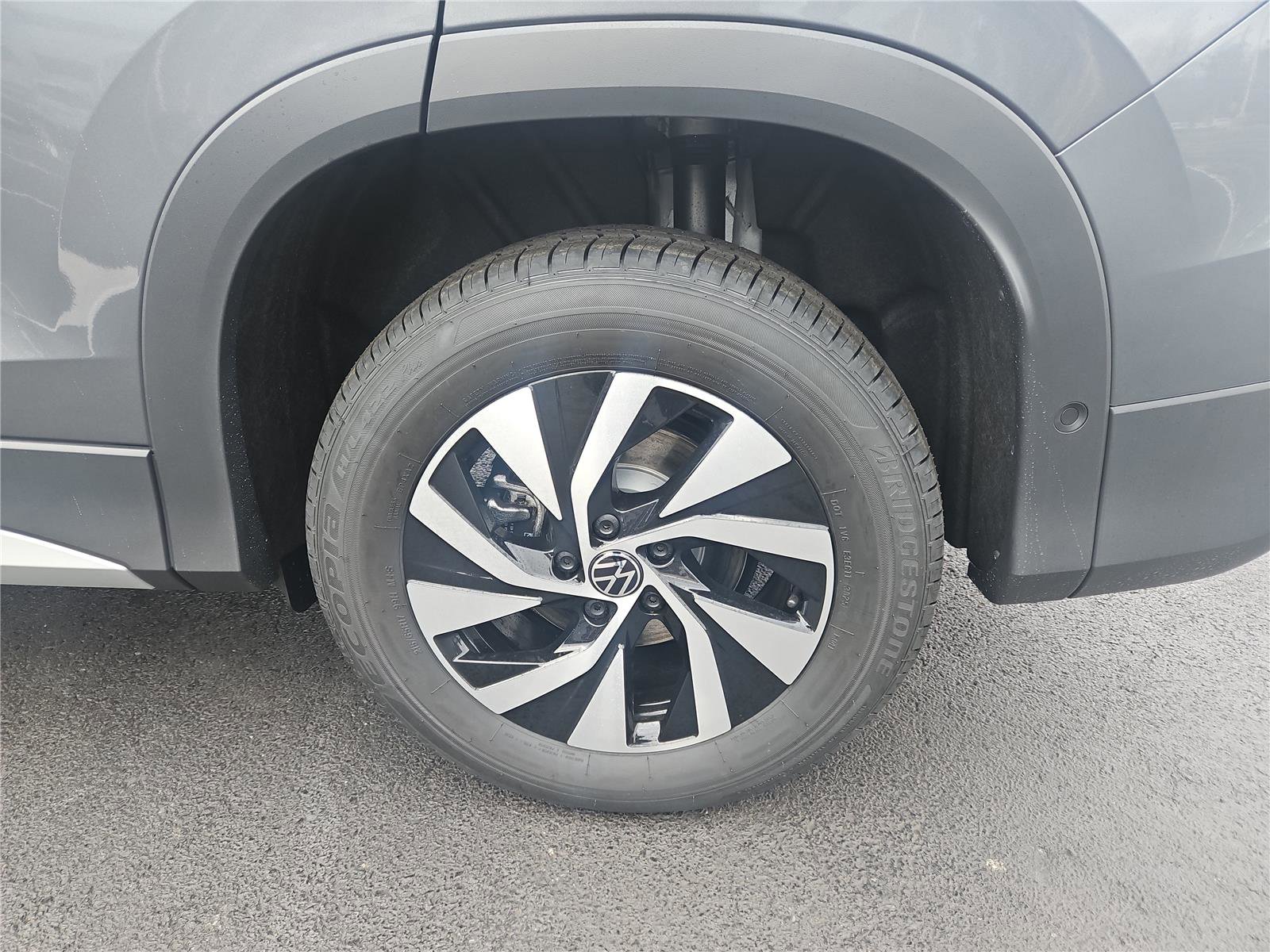 New 2026 Volkswagen Tiguan S image 10