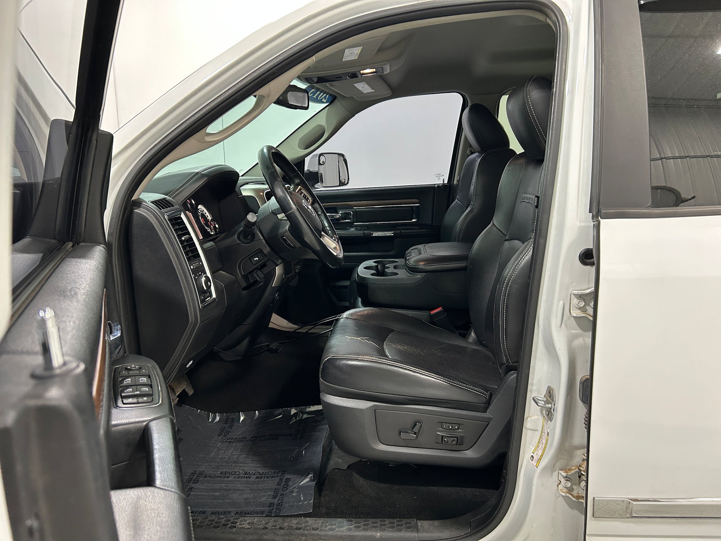 Used 2013 RAM 3500 Laramie RWD image 4