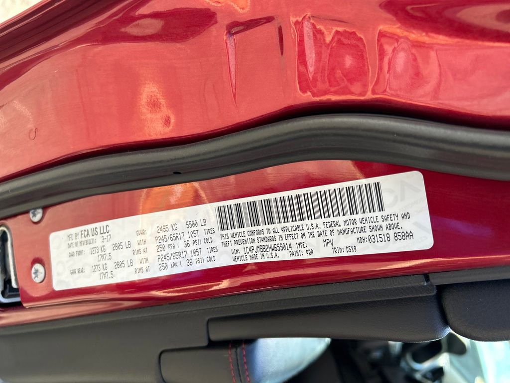 Used 2017 Jeep Cherokee Trailhawk w/ Comfort/Convenience Group AWD/4WD image 41