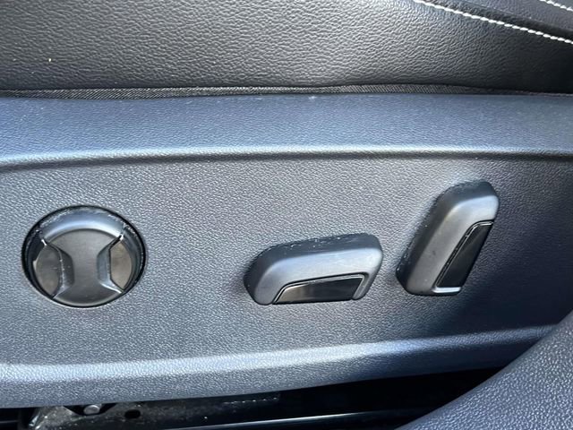 Certified 2023 Volkswagen Jetta SE w/ Panoramic Sunroof Package image 21