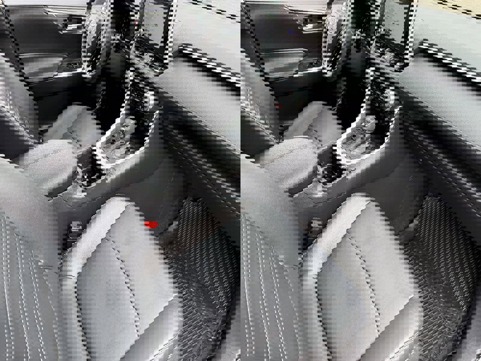 Used 2023 Toyota RAV4 XLE Premium image 13