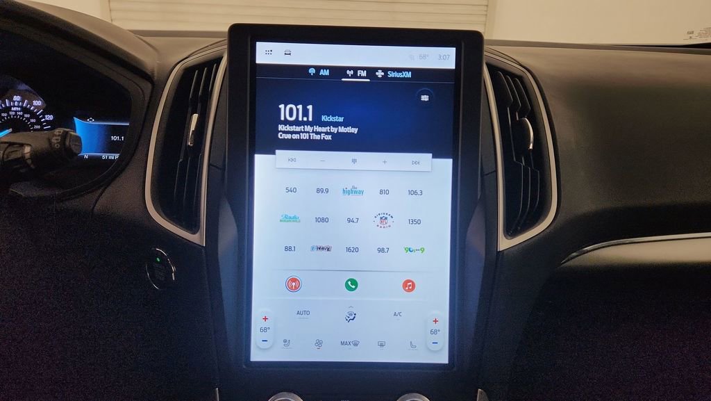 Used 2022 Ford Edge SEL w/ Convenience Package image 17