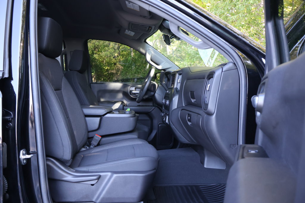 Certified 2024 Chevrolet Silverado 1500 Custom w/ LPO, Dark Essentials Package AWD/4WD image 39