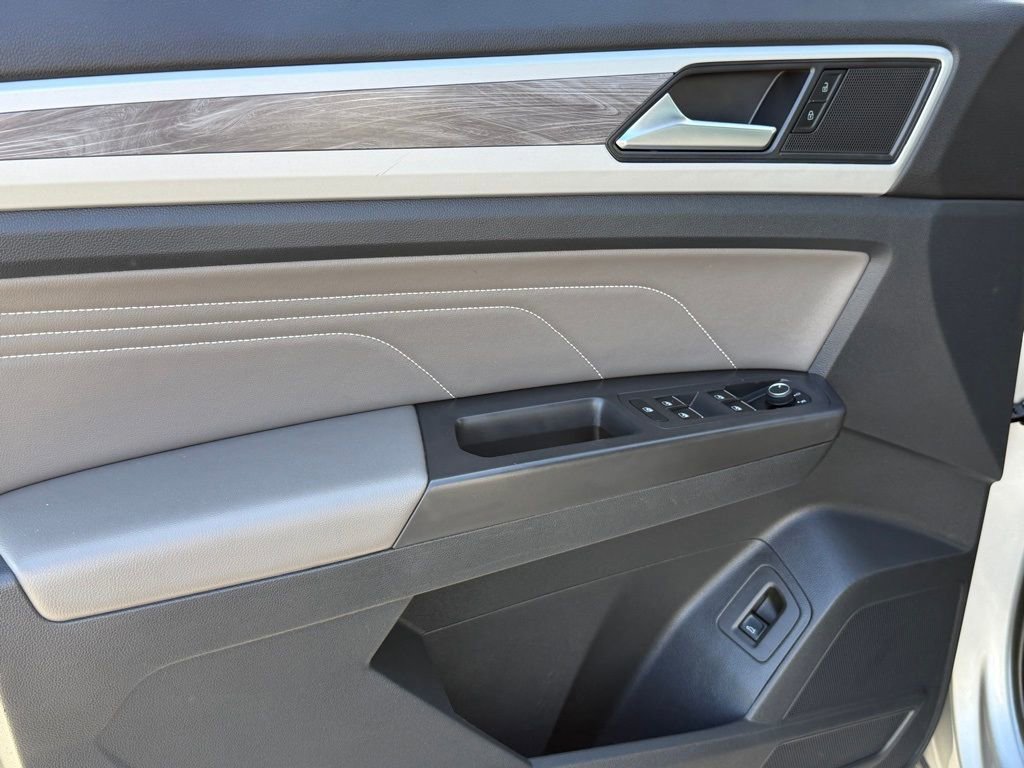 Certified 2022 Volkswagen Atlas Cross Sport SE image 12