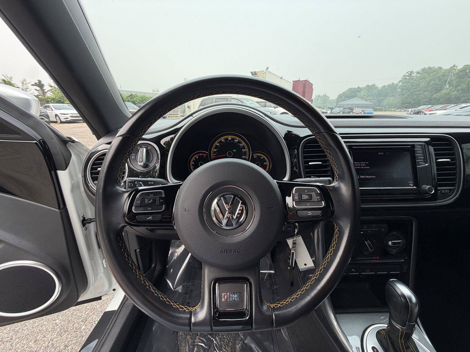 Used 2017 Volkswagen Beetle 1.8T Dune FWD image 12