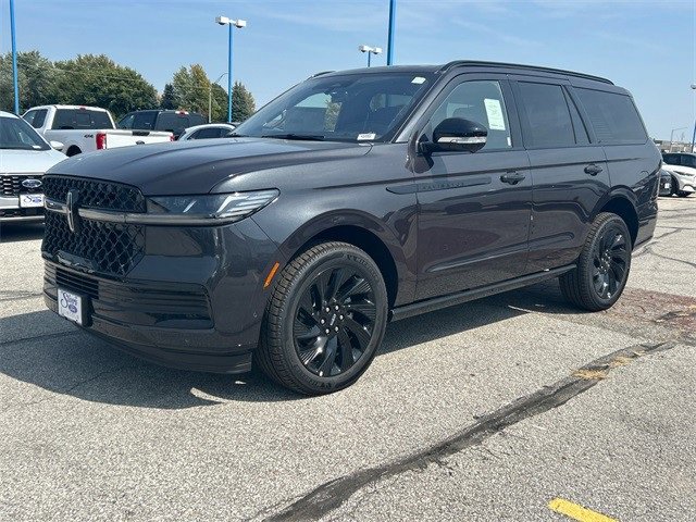 New 2025 Lincoln Navigator Reserve w/ Jet Appearance Package image 9