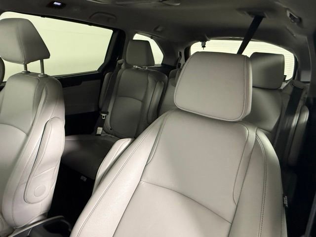 Used 2024 Honda Odyssey Touring image 29