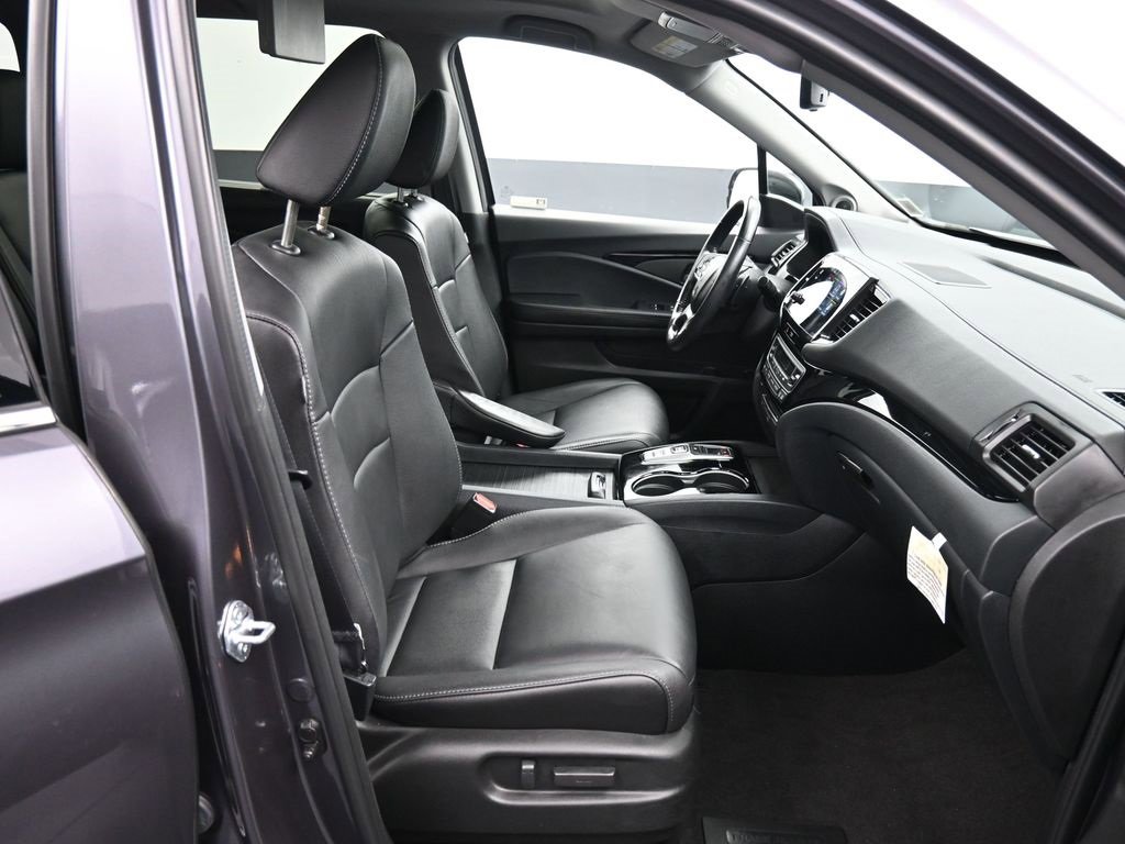 Certified 2022 Honda Pilot Touring image 28