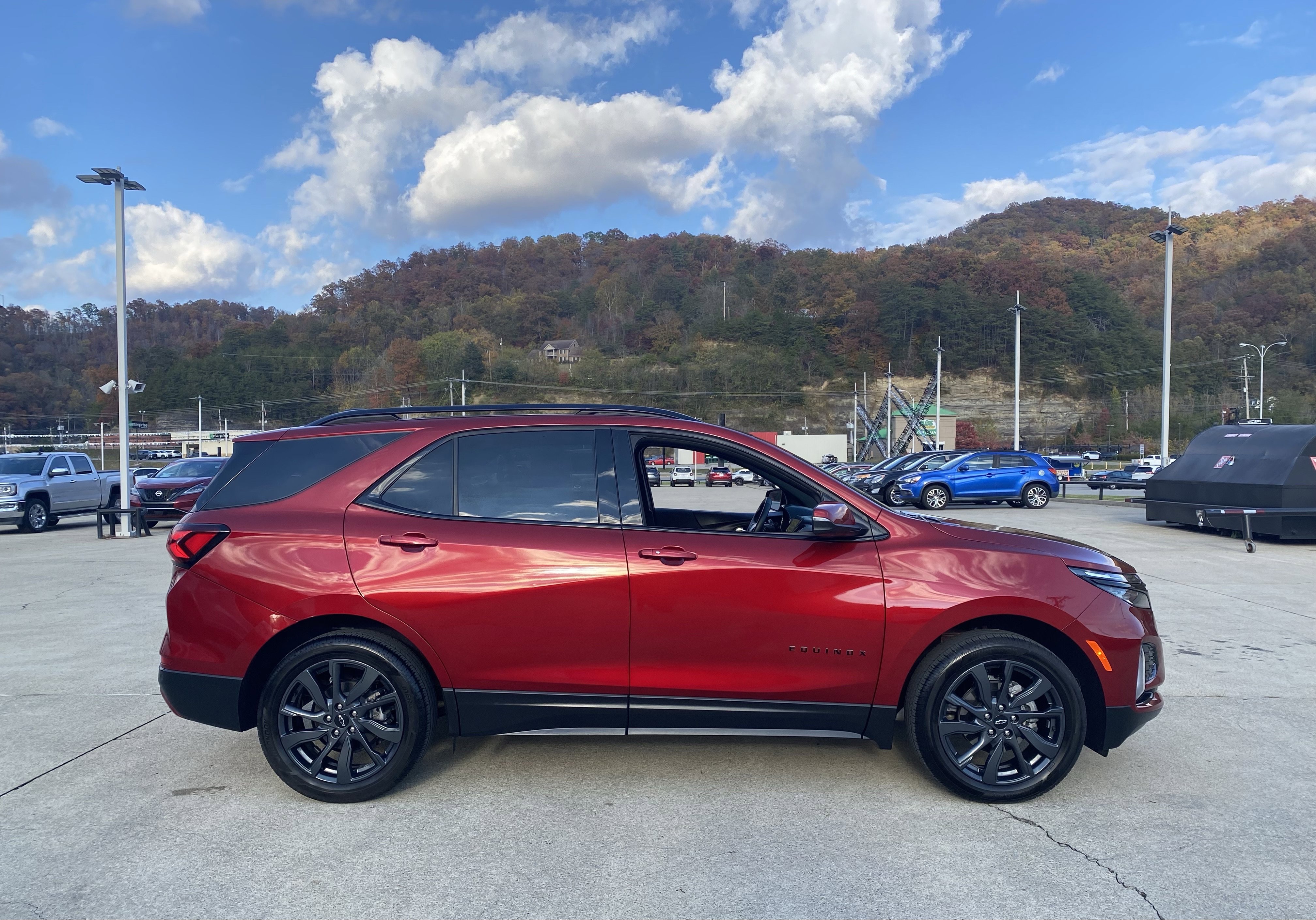 Used 2024 Chevrolet Equinox RS image 37