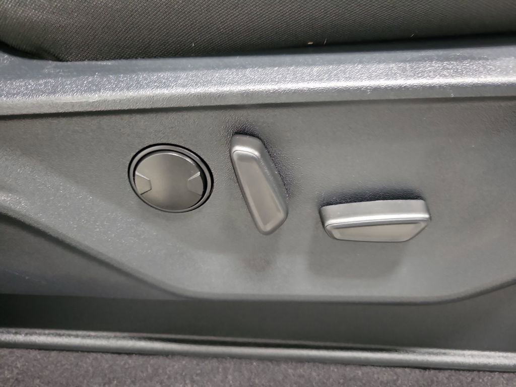 Used 2023 Ford F150 XLT w/ Equipment Group 302A High image 20