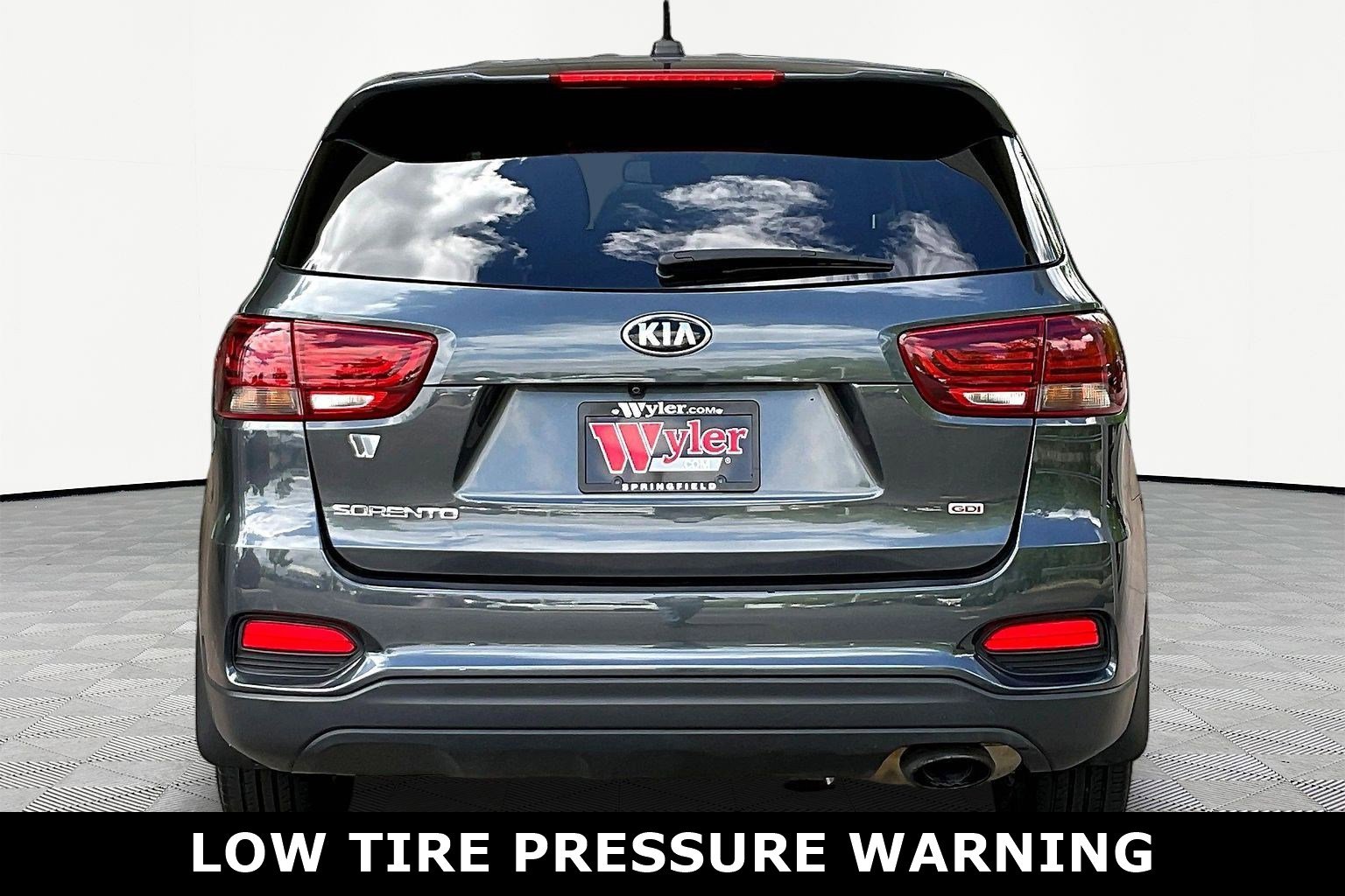 Used 2020 Kia Sorento LX FWD image 5
