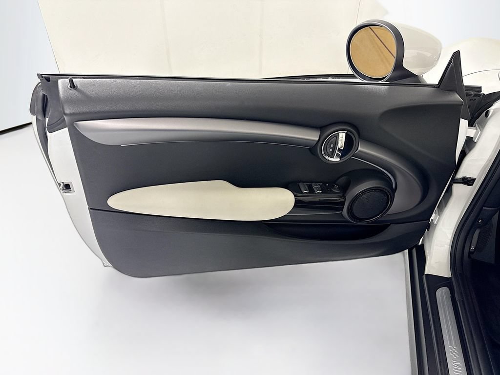 Used 2023 MINI Cooper S w/ Signature Upholstery Package FWD image 32
