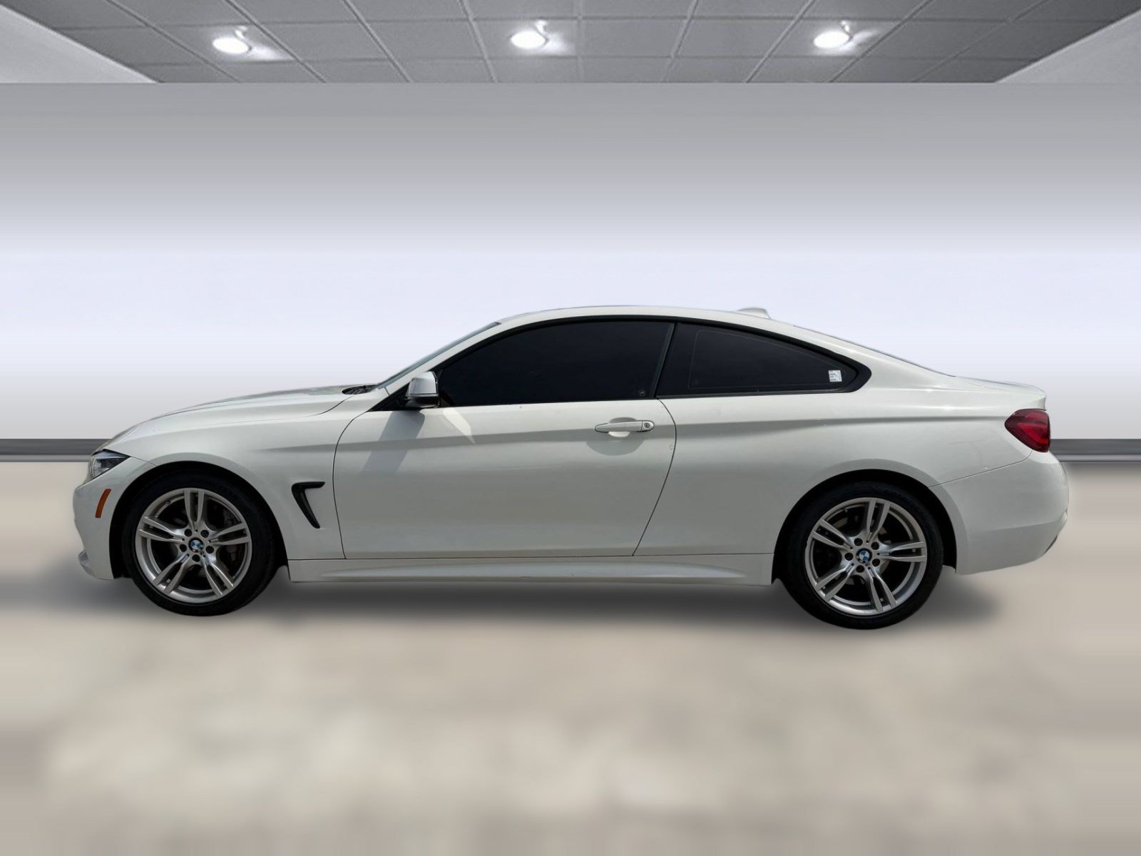 Used 2020 BMW 430i Coupe w/ M Sport Package RWD image 2