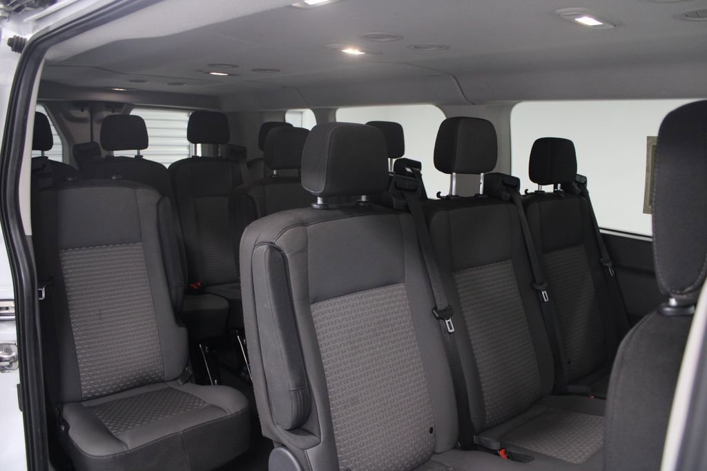 Used 2023 Ford Transit 350 XLT image 31